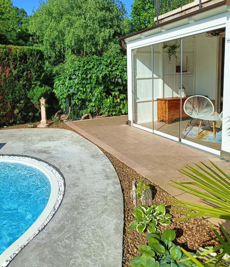 Picnic Room And Pool Castelnuovo del Garda Exterior photo