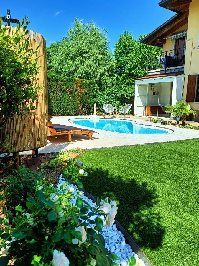 Picnic Room And Pool Castelnuovo del Garda Exterior photo