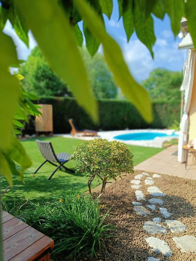 Picnic Room And Pool Castelnuovo del Garda Exterior photo