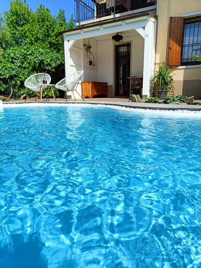 Picnic Room And Pool Castelnuovo del Garda Exterior photo