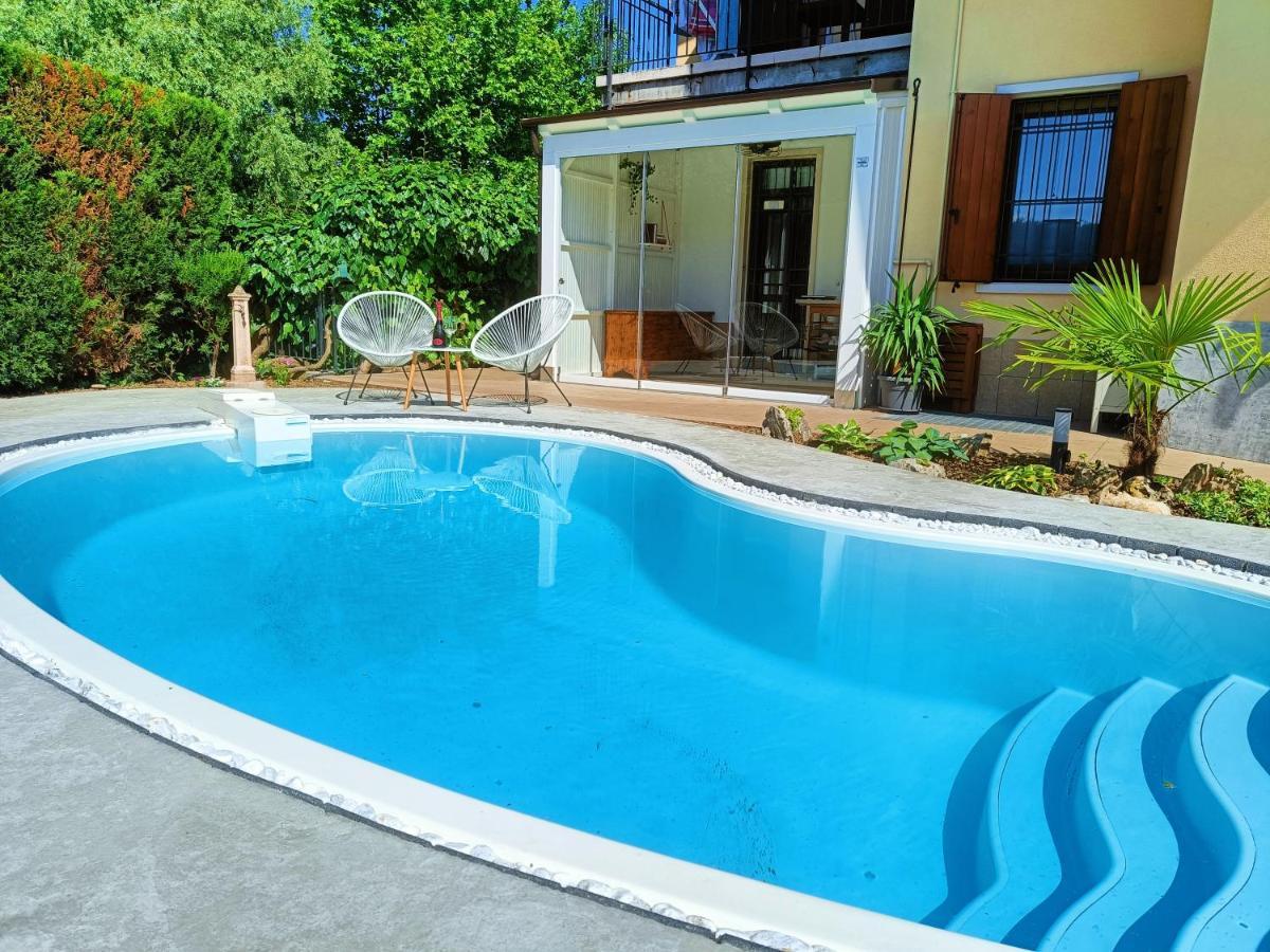 Picnic Room And Pool Castelnuovo del Garda Exterior photo